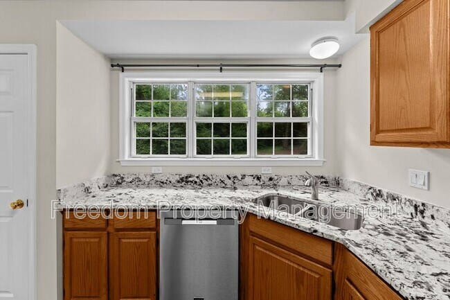 Building Photo - 8644 Sanderling Dr