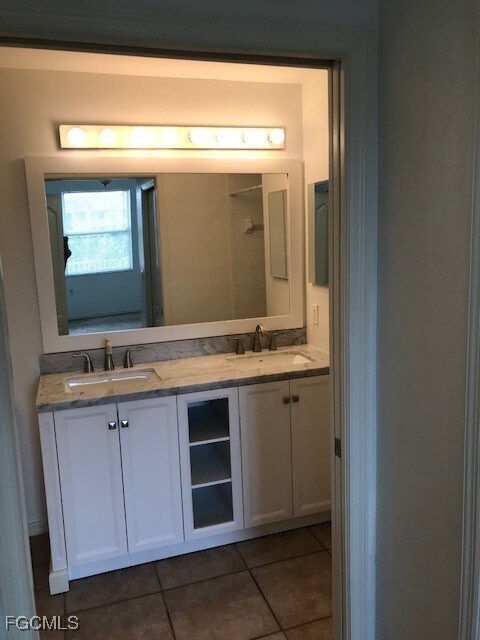 Building Photo - 8450 Kingbird Loop