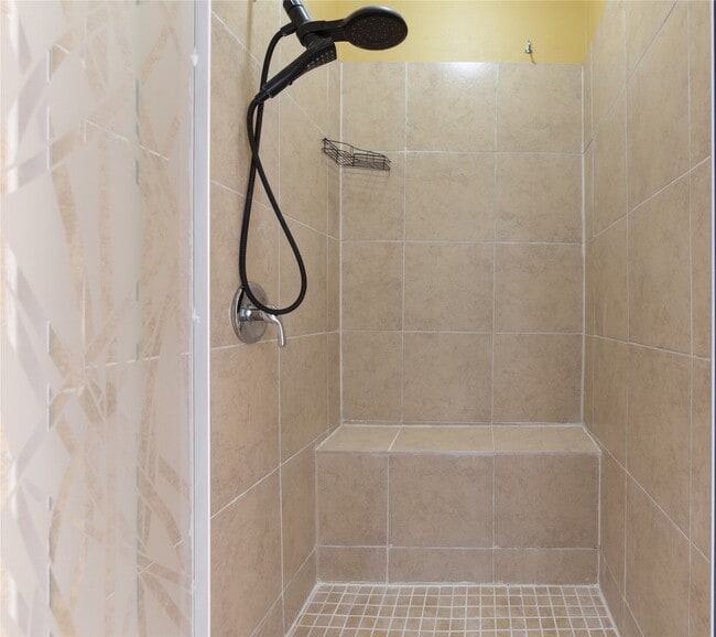 Building Photo - 408 Eichwurzel Ln