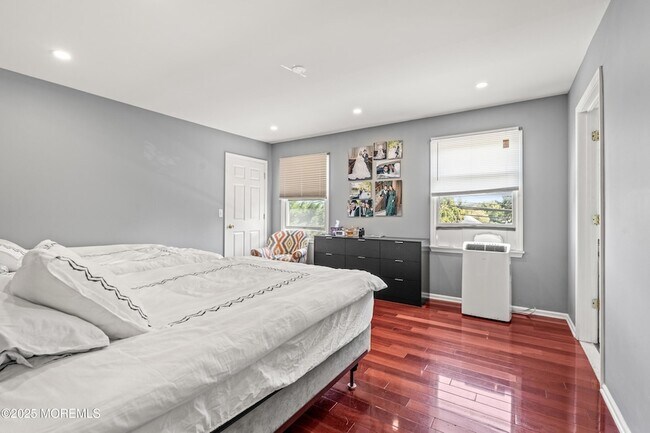 Building Photo - 7 Linden Ave