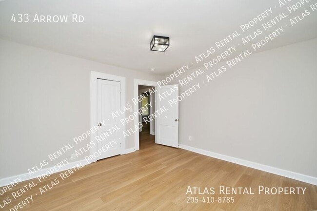 Building Photo - 433 Arrow Rd