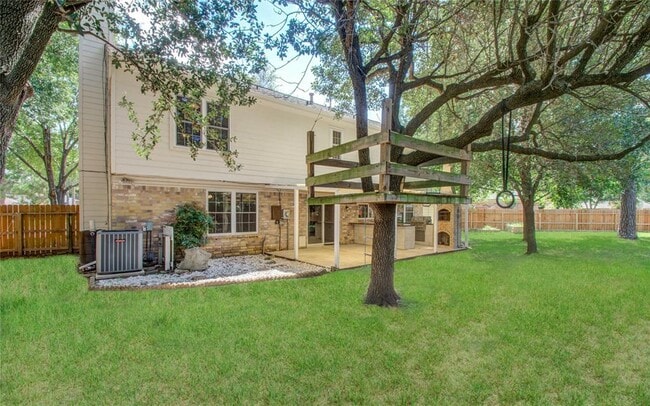 Building Photo - 7803 Maple Brook Ln