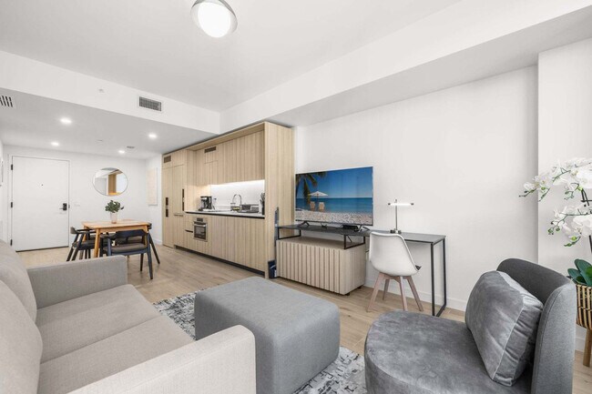 Building Photo - 225 N Miami Ave