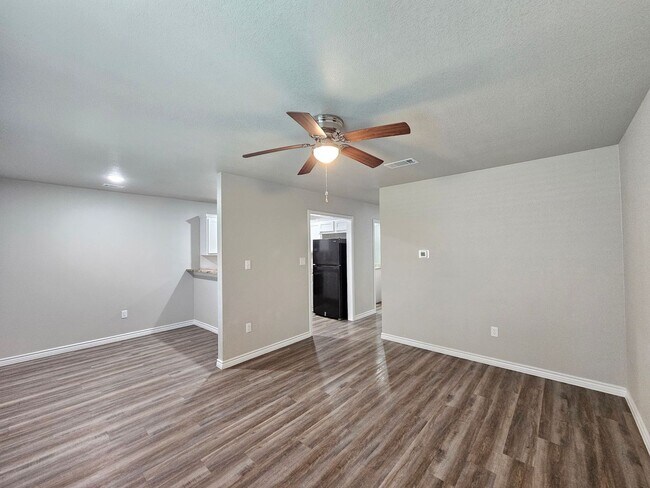 Building Photo - 230 N Mary Jo Dr