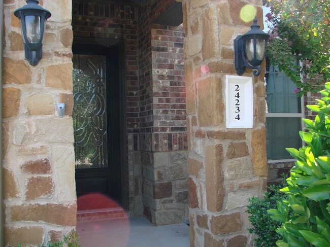 Building Photo - 24234 Cordova Brook Ln