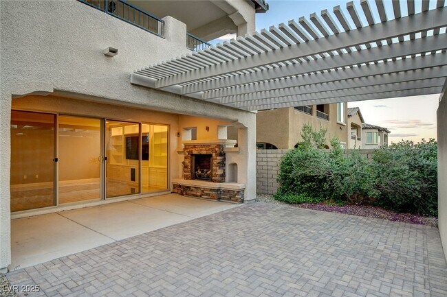 Building Photo - 12217 Nasino Ave