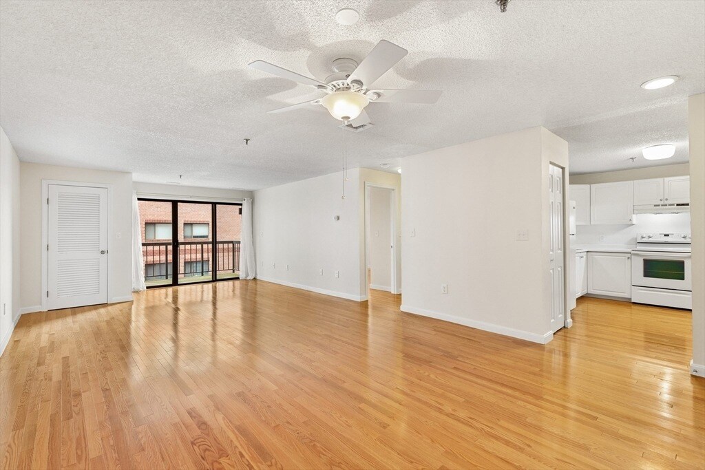 Building Photo - 3920 Mystic Valley Pky