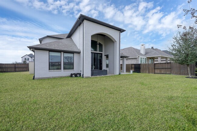Building Photo - 6718 Waxbill Rd