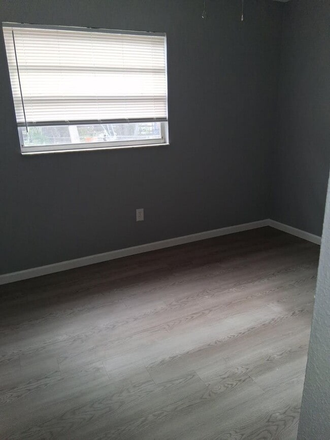 Building Photo - Northside Rental Home!