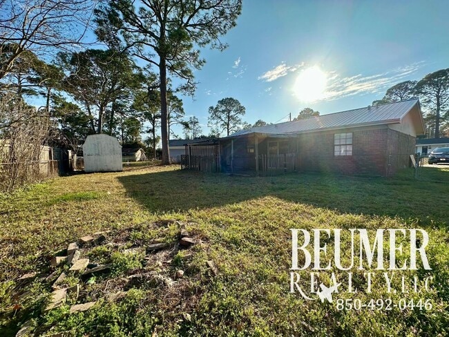 Building Photo - 3br 2bath 1230 Sqft Home for Rent