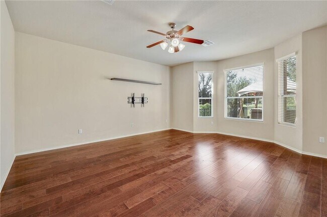Building Photo - 1709 Woodvista Pl