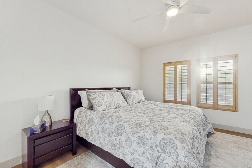 Building Photo - 19700 N 76th St