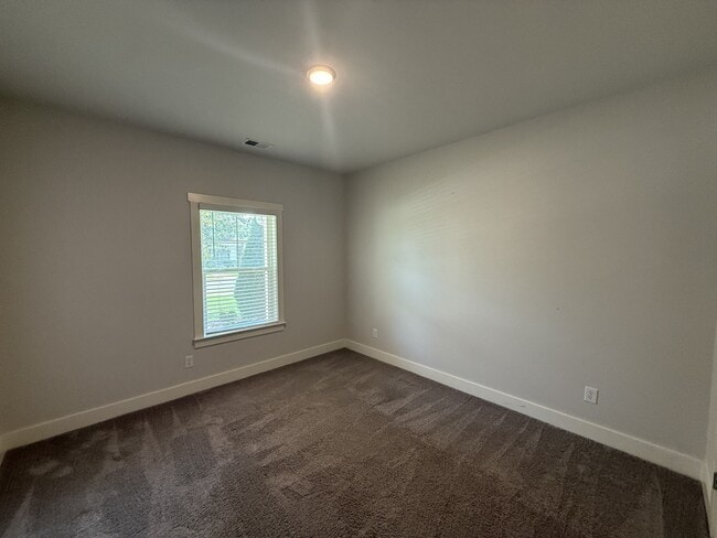 Building Photo - 22 Desert Oak Ct SW