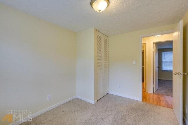 Building Photo - 2907 Oxford Way NW