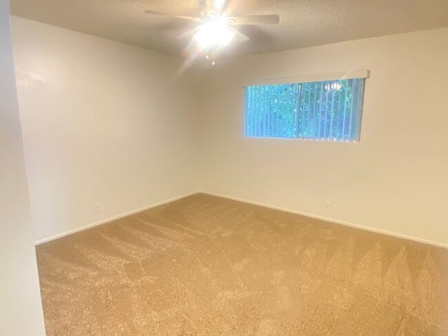 Building Photo - 25250