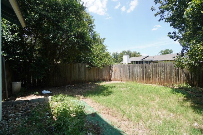 Building Photo - 7602 Woodstone Cove