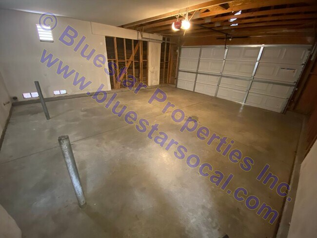 Building Photo - 10735 Wakefield St E