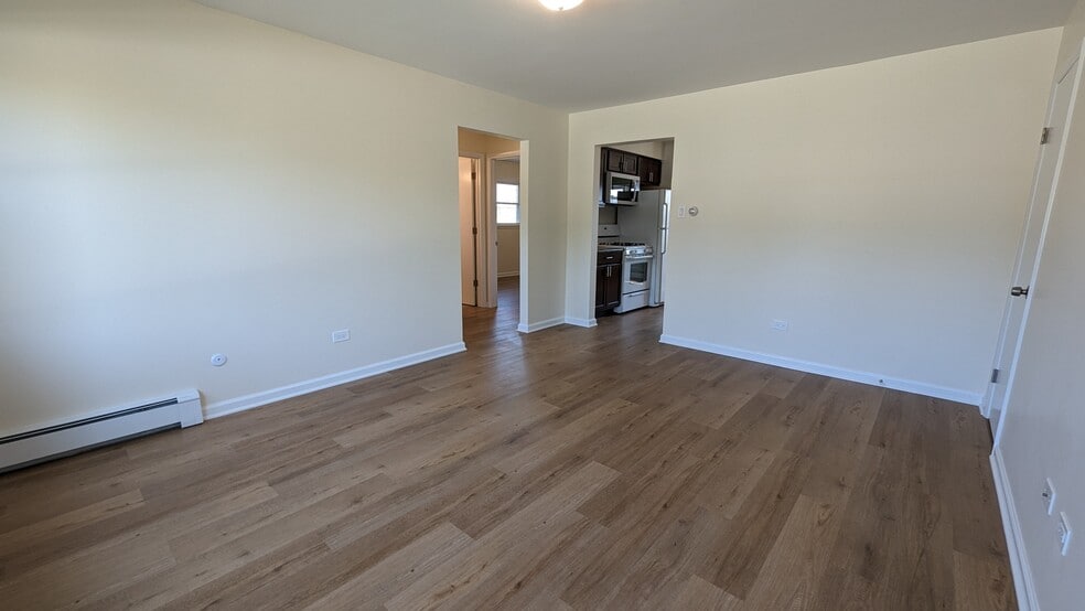 Building Photo - 14475 Jefferson Ave