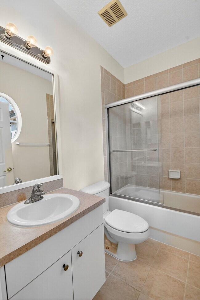 Building Photo - 2947 Hope Valley St