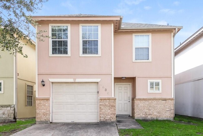Primary Photo - 4935 N Cancun Dr