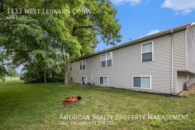 Building Photo - 1133 W Leonard Ct