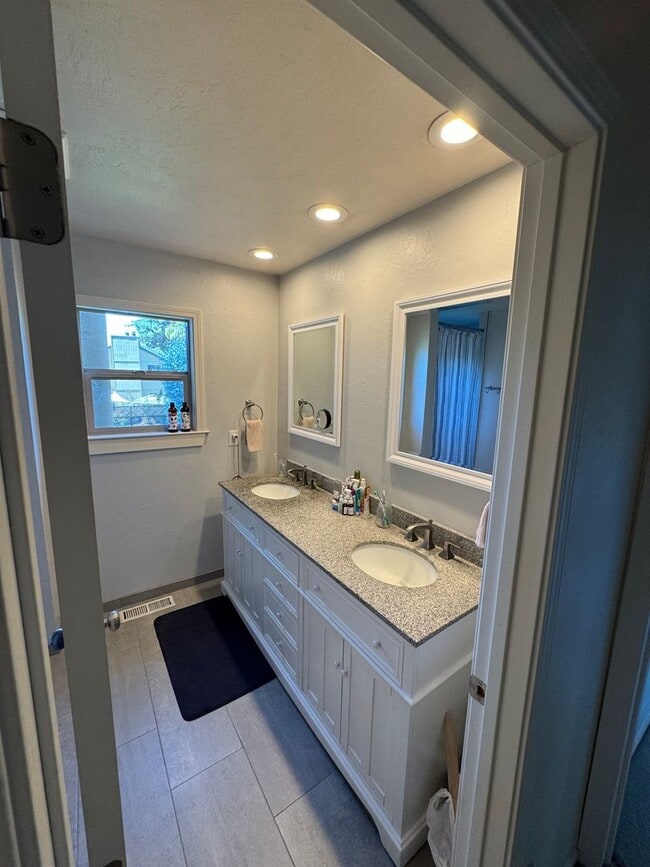 Building Photo - Tucked-away Beautiful Two-Story, 2bedroom,...
