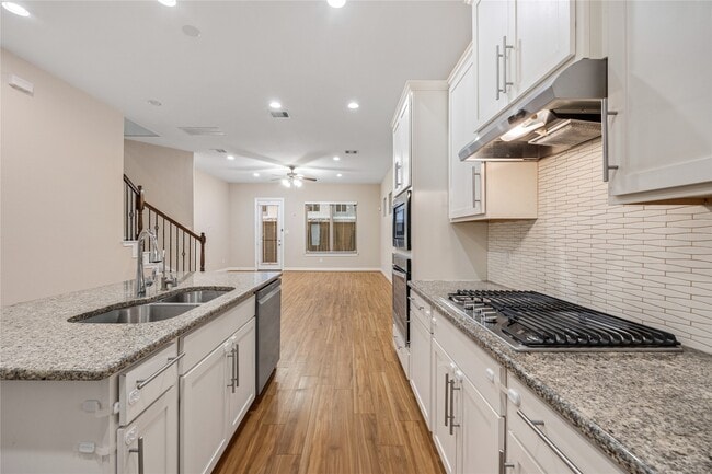 Building Photo - 10408 Quiet Courtyard Rd