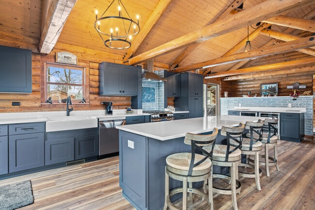 Building Photo - N1508 Wildwood Rd