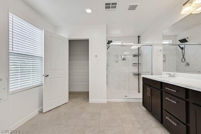 Building Photo - 3228 Brescia Bank Ave