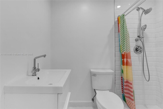Building Photo - 11728 SW 97th St