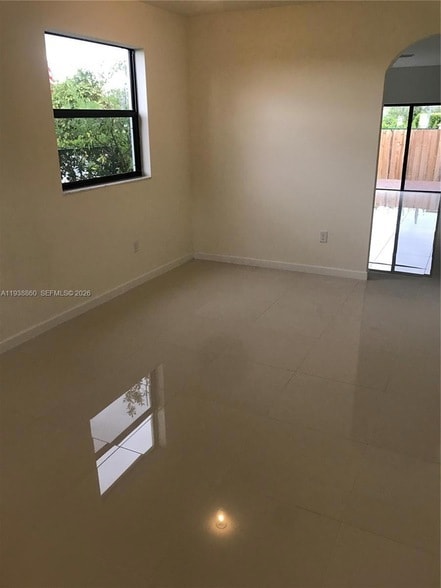 Building Photo - 8806 NW 103rd Ave