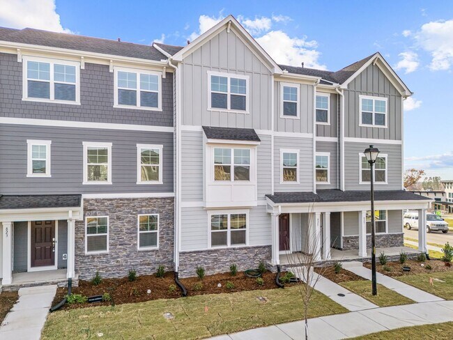 Building Photo - Gorgeous New Construction!  Updated Kitchen, SS Appliances, Open Floorplan, Garage, Pet Friendly!