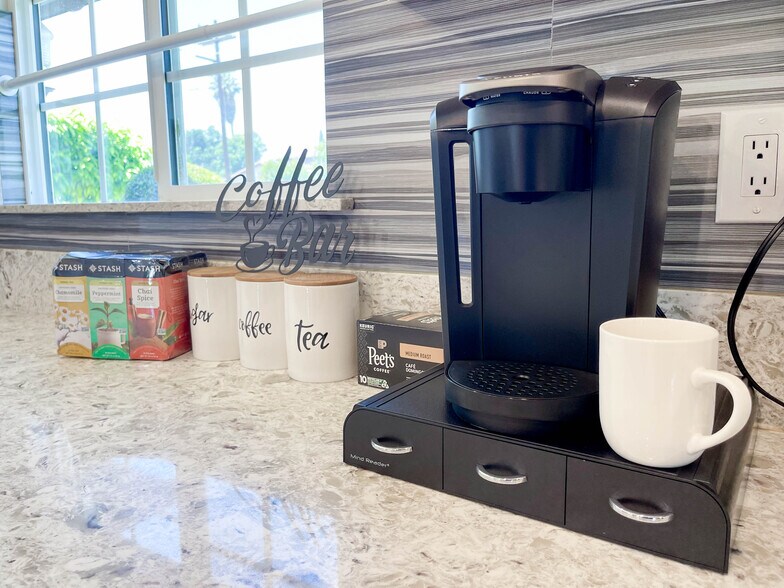 Building Photo - 9088 Emperor Ave