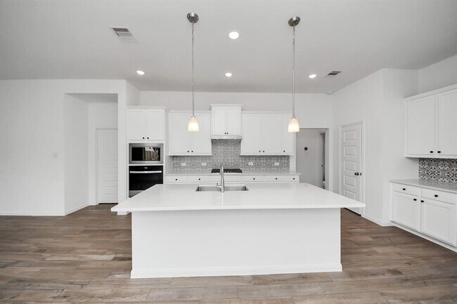 Building Photo - 7314 Blue Gentiana Ln