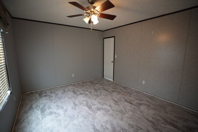 Building Photo - Spacious 2020 Clayton Home Awaits You just 1 mile to JSU!