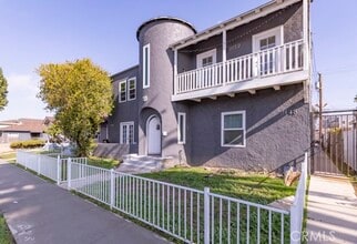 Building Photo - 2152 Locust Ave