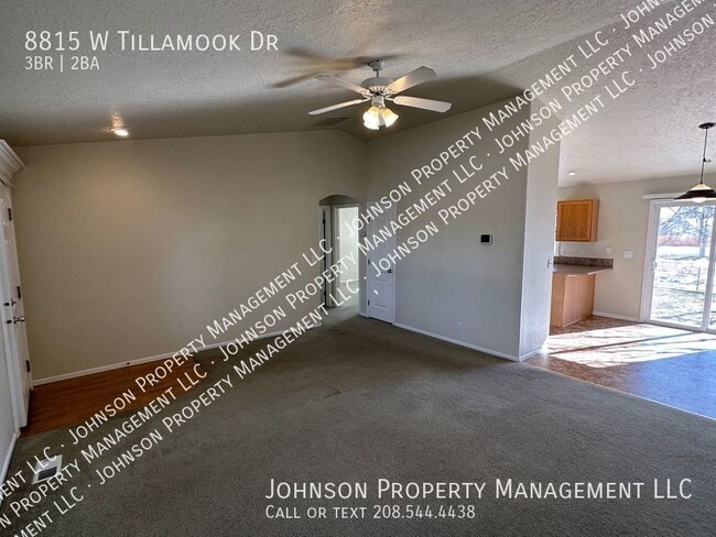 Building Photo - 8815 W Tillamook Dr