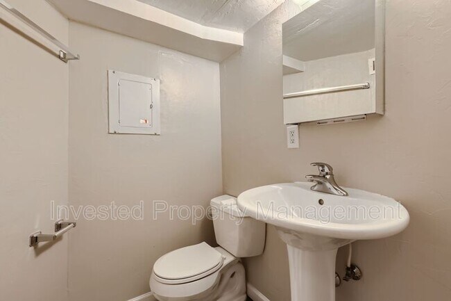 Building Photo - 16805 W 15th Ave
