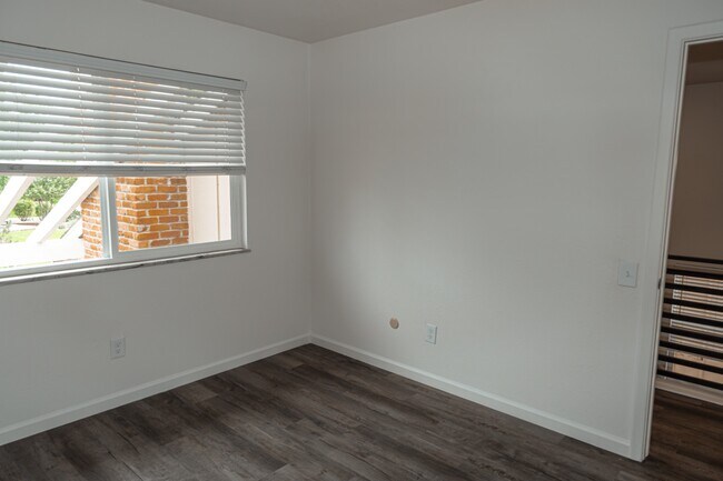 Building Photo - 7355 S Garfield Ct