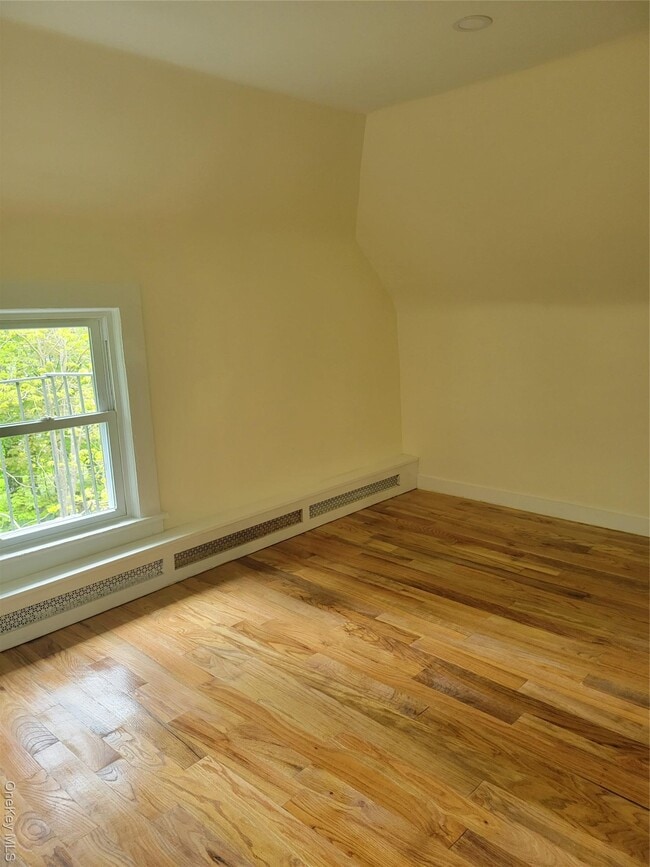 Building Photo - 12 Woodland Ave