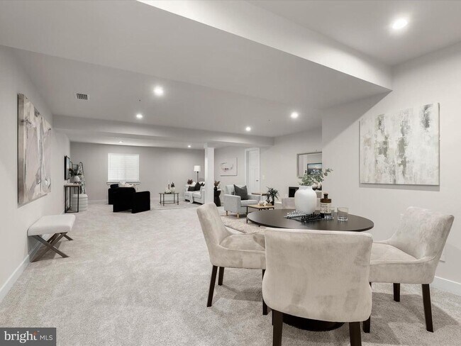 Building Photo - 4738 Naples Ave