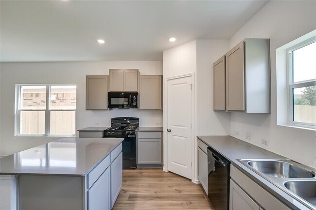 Building Photo - 232 Canley Lp