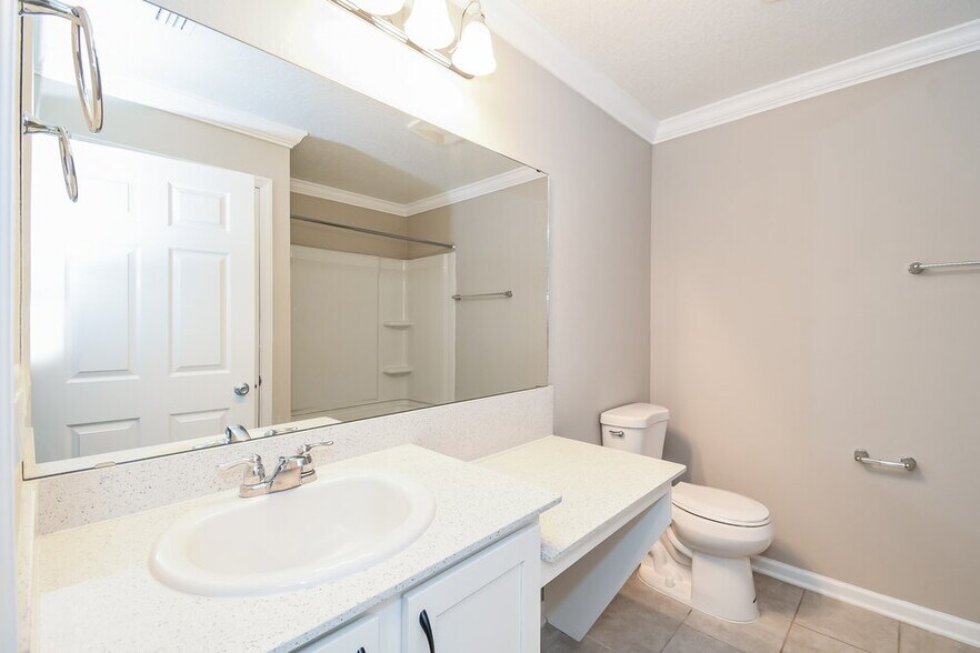 Building Photo - 12410 Sea Island Dr
