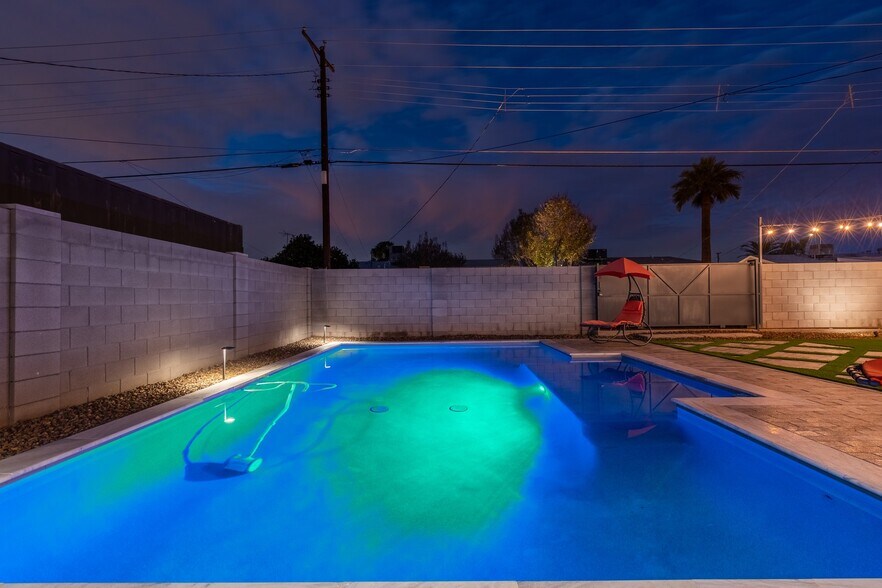 Building Photo - 7902 E Latham St