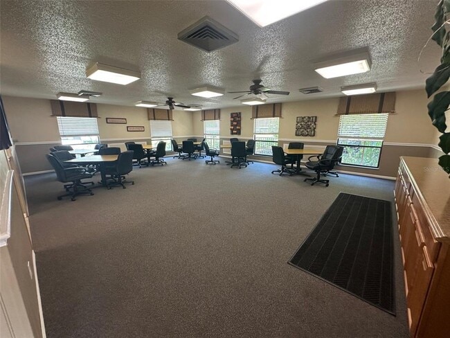 Building Photo - 2700 Cove Cay Dr