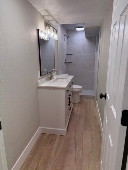 Building Photo - 551 S 780 W