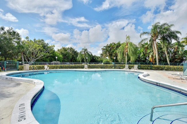 Building Photo - 160 Cypress Point Dr