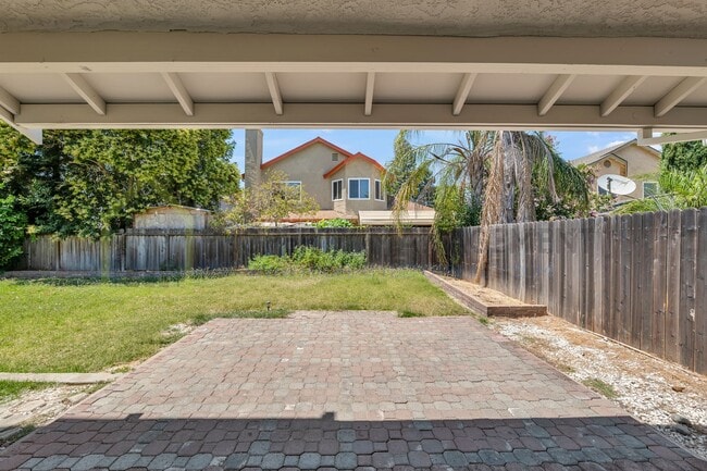 Building Photo - Spacious 4-Bedroom Home for Rent - $2800/m...