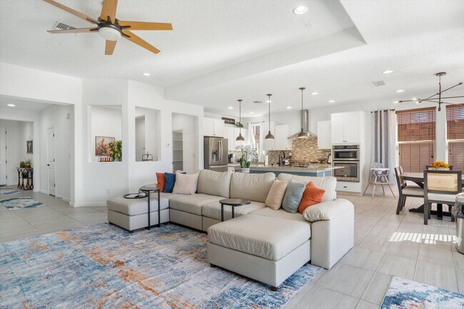 Building Photo - Recent Construction Fully Furnished 4 Bedroom Home Available Near Golf Course Rd & Southern Blvd!