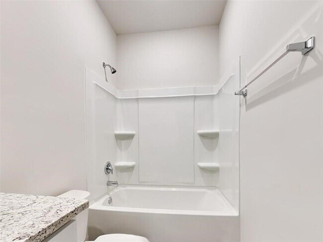 Building Photo - 332 Oliver Dr